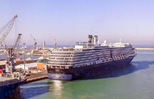 Cruise ship Noordam of Holland-America Line (HAL) in Livorno, Italy