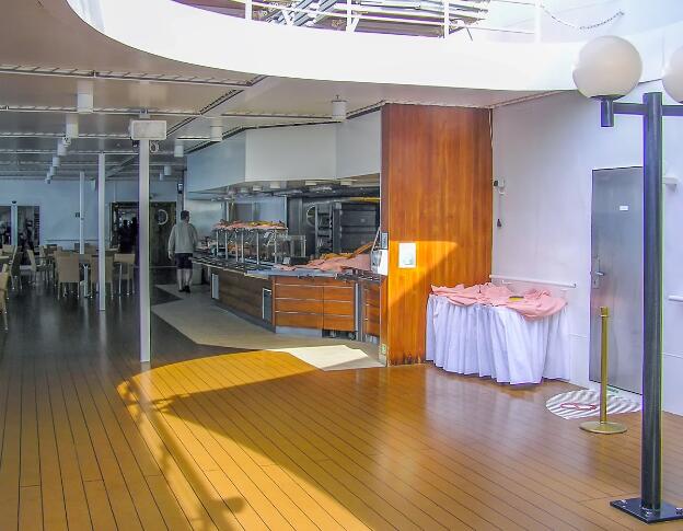 MSC Opera (MSC Cruises) - Il Patio Open Restaurant on the Tosca deck (11)